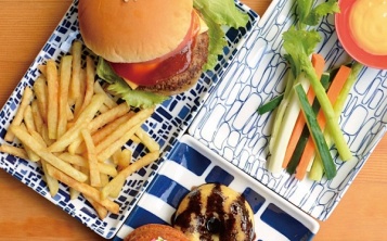 Food replicas increase dishes sales at expos.