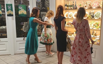 Restaurant advertising