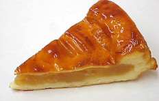Муляж яблочного пирога, покрытого сахарной глазурью