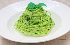 Муляж спагетти с базиликом-2