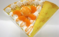 Муляж блина с мандарином и мороженым