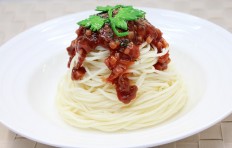 Муляж спагетти с мясным соусом-4