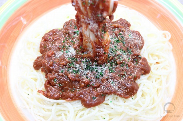 Муляж спагетти с мясным соусом
