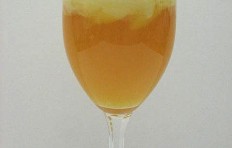 Муляж апельсинового напитка с мороженым