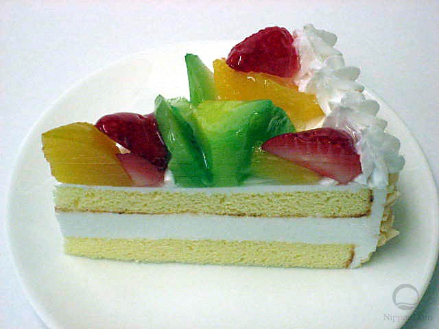 A replica of fruit cake (105x55 mm)