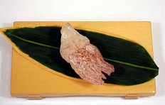 Муляж суши «сырой кальмар (2)»
