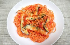 Макет спагетти с баклажаном в томатном соусе