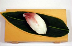 Муляж суши «кальмар (15)»