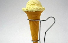 Муляж ванильного мороженого